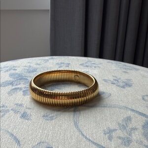 Gold Ribbed Bracelet